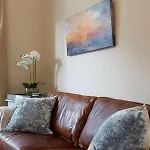 The Escape Luxury Townhouse With Parking 约克