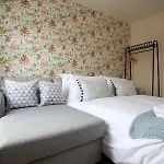 The Escape Luxury Townhouse With Parking * 约克