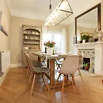 The Escape Luxury Townhouse With Parking 度假居 *