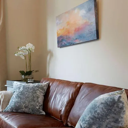 The Escape Luxury Townhouse With Parking 요크