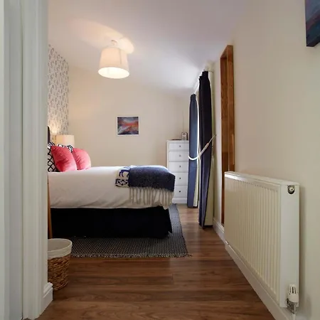 The Escape Luxury Townhouse With Parking Holiday home