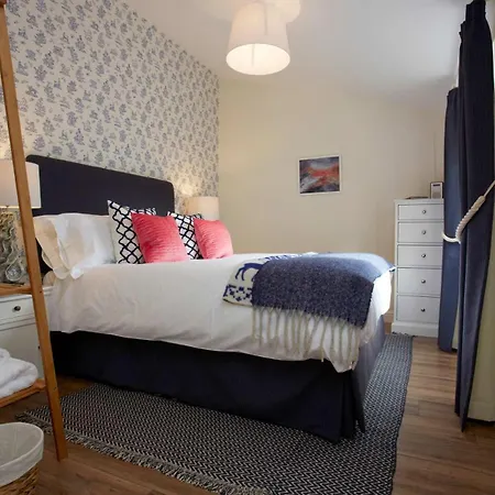 The Escape Luxury Townhouse With Parking Holiday home York