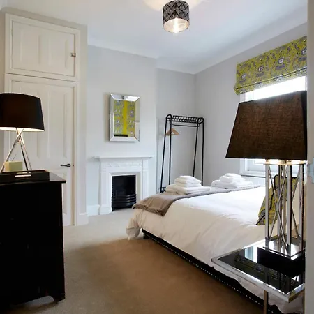 펜션 The Escape Luxury Townhouse With Parking *