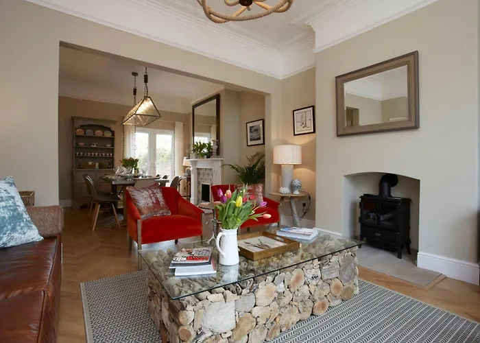 Vakantiehuis The Escape Luxury Townhouse With Parking