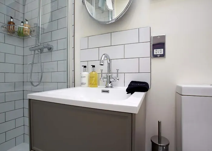 The Escape Luxury Townhouse With Parking Vakantiehuis York