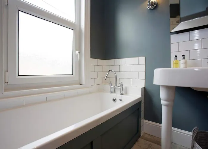 The Escape Luxury Townhouse With Parking Vakantiehuis *