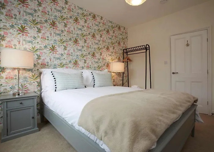 The Escape Luxury Townhouse With Parking