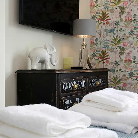 The Escape Luxury Townhouse With Parking York