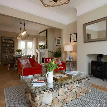 Hébergement de vacances The Escape Luxury Townhouse With Parking