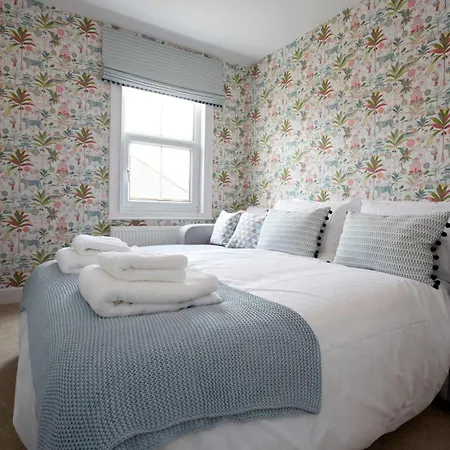 Hébergement de vacances The Escape Luxury Townhouse With Parking *