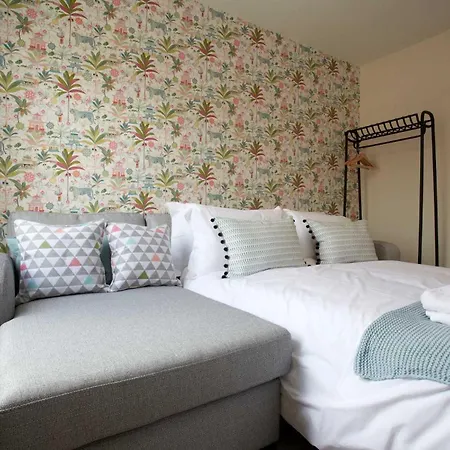 The Escape Luxury Townhouse With Parking * York