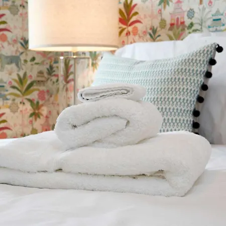 Hébergement de vacances The Escape Luxury Townhouse With Parking York